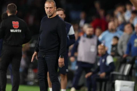 قبل مواجهة فالنسيا.. مدرب برشلونة يختار حارسه الأول